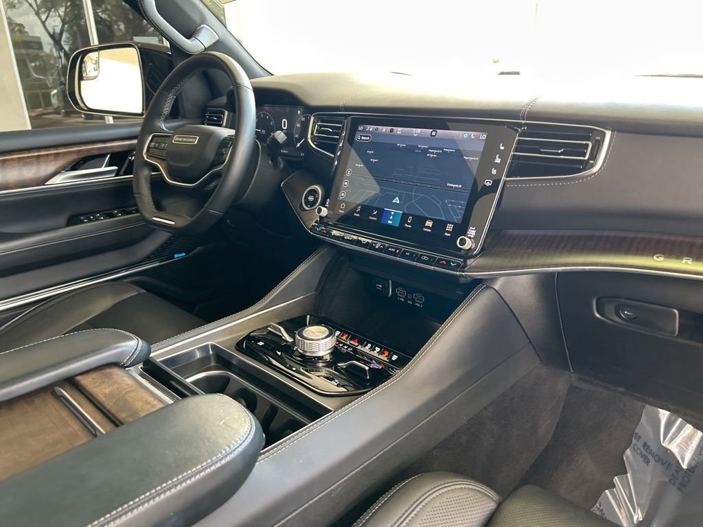 Used 2024 Jeep Grand Wagoneer L 4WD image 23