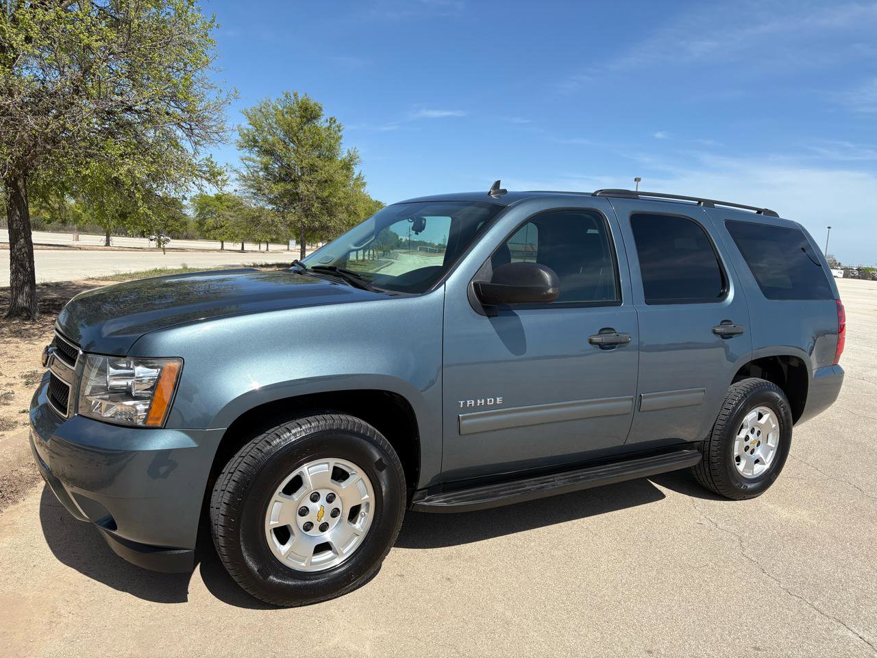 Used 2010 Chevrolet Tahoe LS RWD image 4