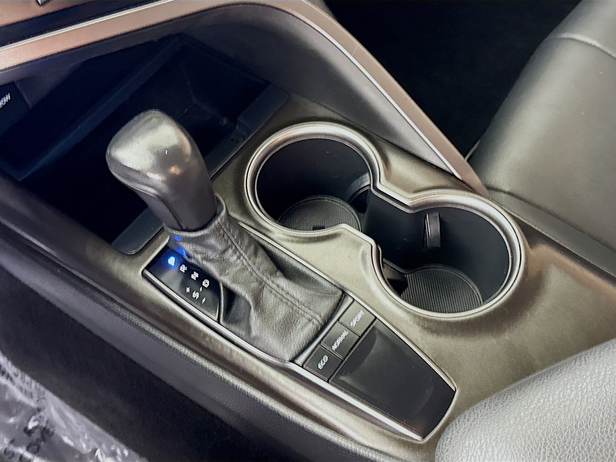 Used 2022 Toyota Camry SE image 20