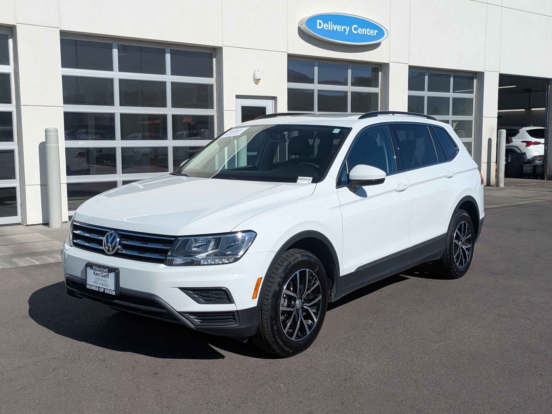 Used 2021 Volkswagen Tiguan SE w/ Panoramic Sunroof Package AWD/4WD image 11