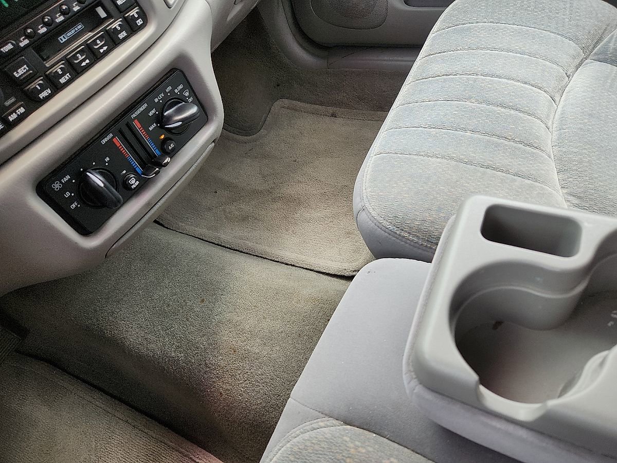 Used 2002 Buick Century Custom w/ Special Edition Pkg FWD image 12