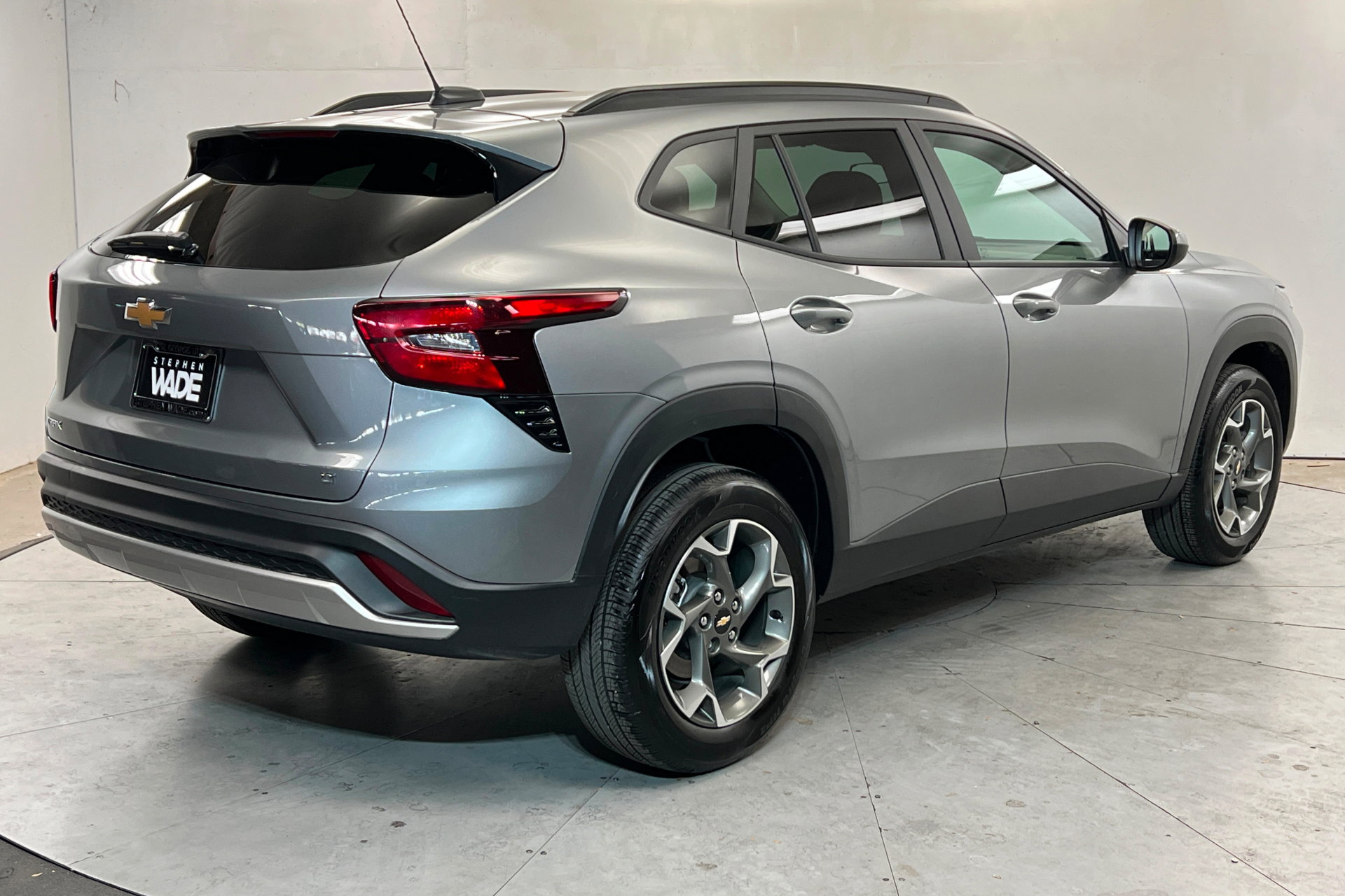 Used 2025 Chevrolet Trax LT w/ LT Convenience Package FWD image 6