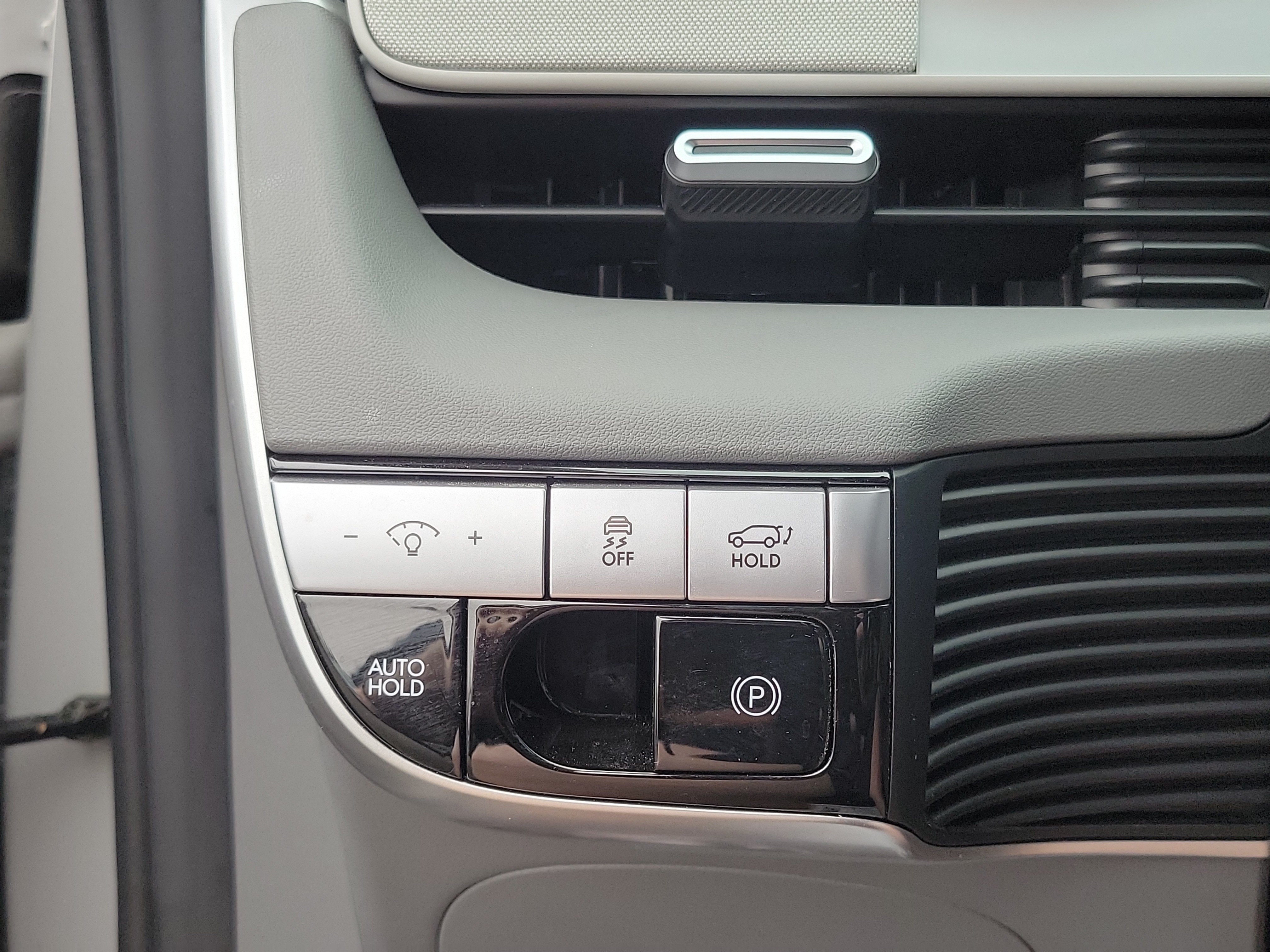 Certified 2024 Hyundai Ioniq 5 SEL RWD image 13