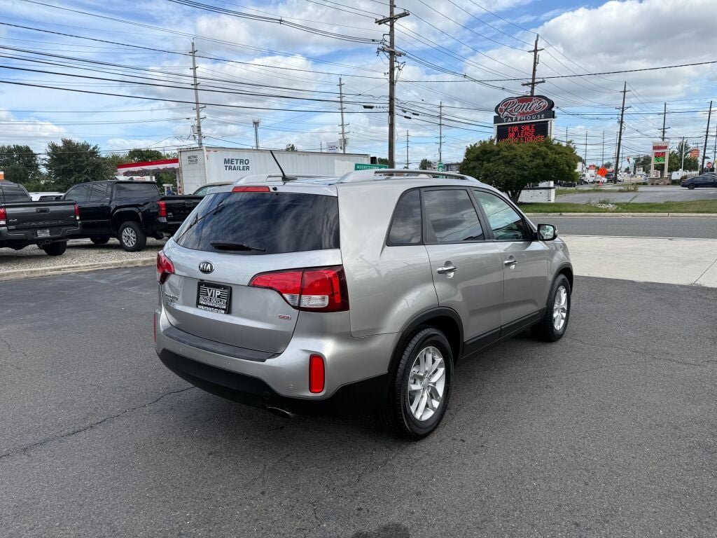 Used 2014 Kia Sorento LX FWD image 7