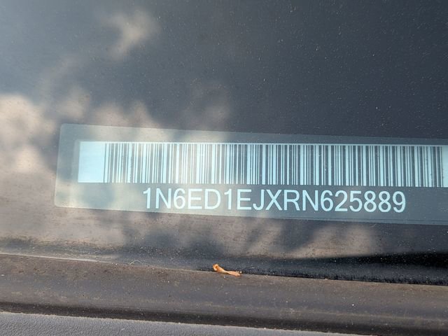 Used 2024 Nissan Frontier SV w/ Tow Package image 12