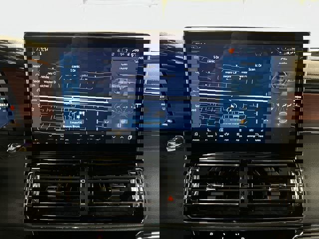 Used 2023 Lincoln Navigator Reserve image 14