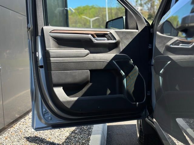 Used 2024 Chevrolet Silverado 1500 LT AWD/4WD image 22