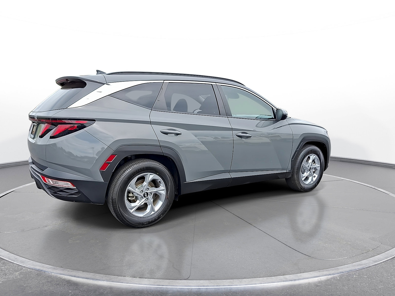 Used 2024 Hyundai Tucson SEL FWD image 8