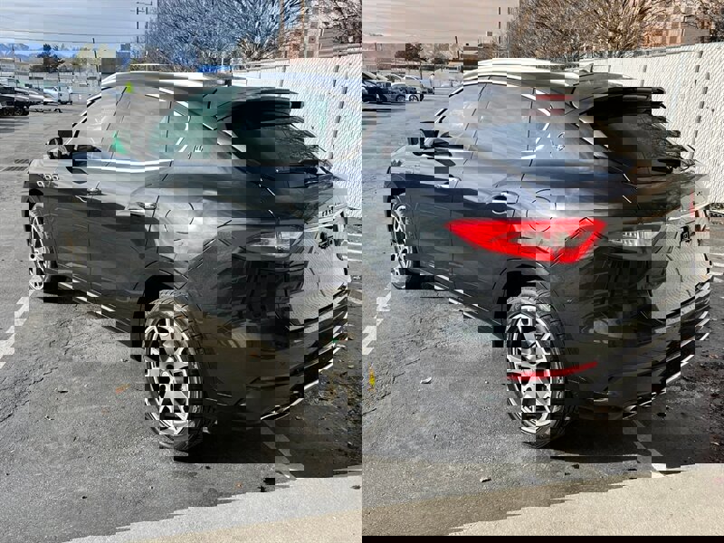 Used 2017 Maserati Levante w/ Luxury Package image 5