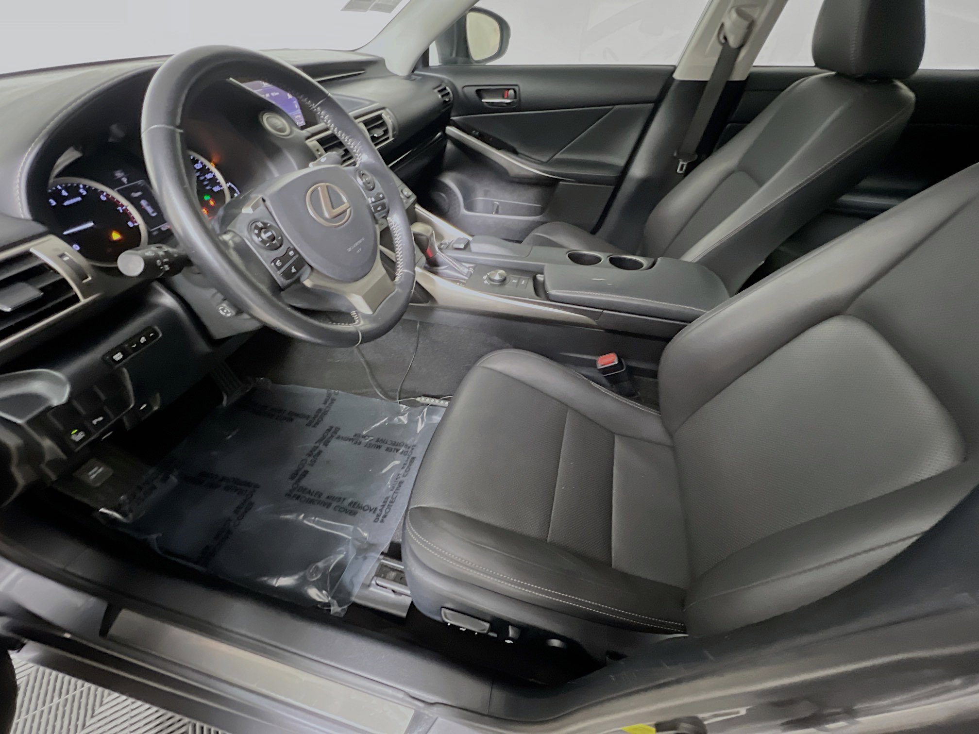 Used 2016 Lexus IS 200t w/ Navigation System Package image 15