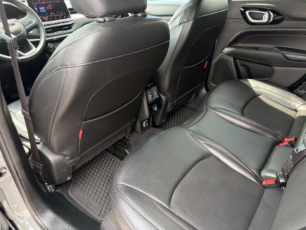 Used 2024 Jeep Compass Trailhawk AWD/4WD image 17