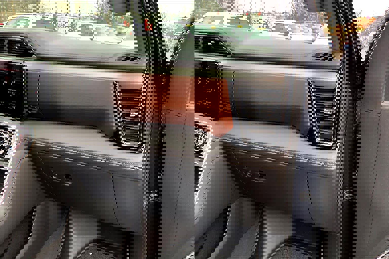 Used 2024 GMC Sierra 2500 Denali w/ Denali Reserve Package image 17