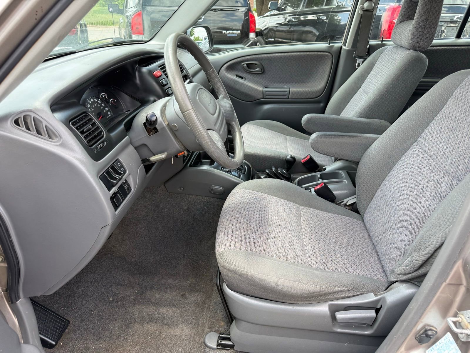 Used 2002 Chevrolet Tracker 4WD w/ Preferred Equipment Group image 11