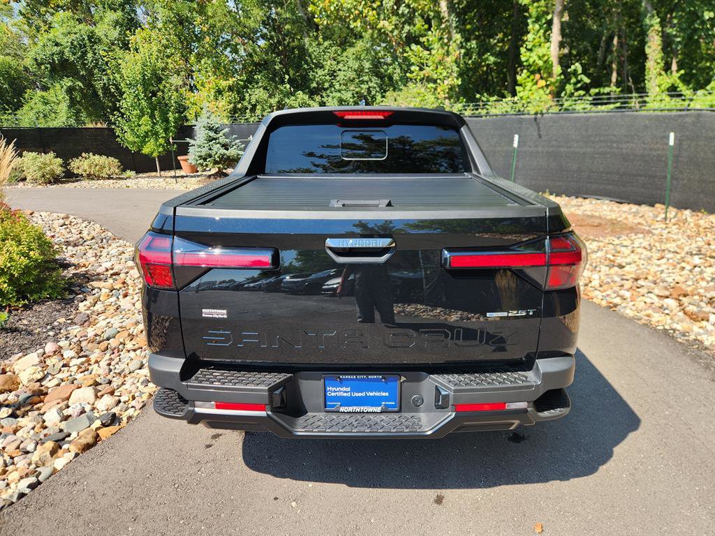 Used 2024 Hyundai Santa Cruz Night image 4