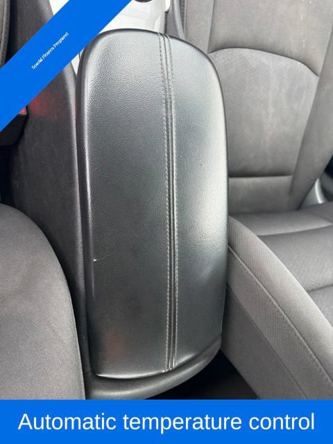 Used 2019 Chevrolet Malibu LT FWD image 22