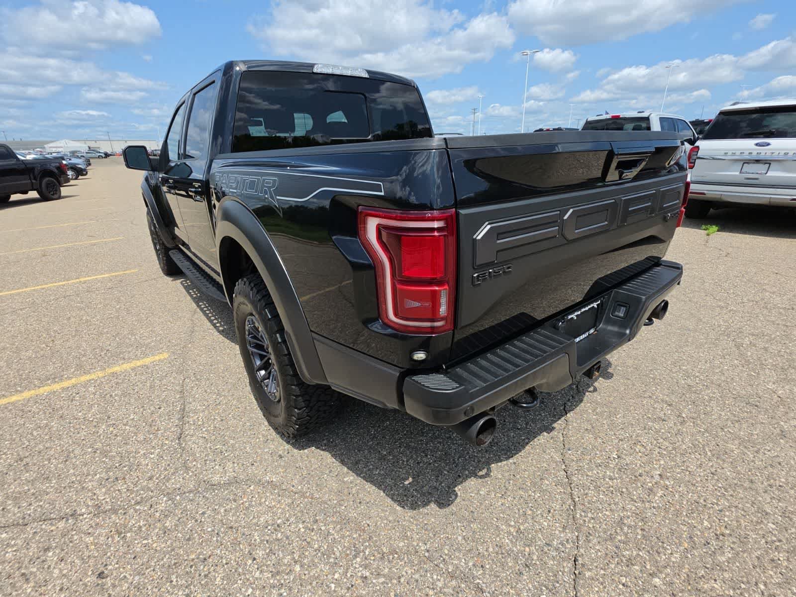 Used 2019 Ford F150 Raptor w/ Equipment Group 802A Luxury AWD/4WD image 11