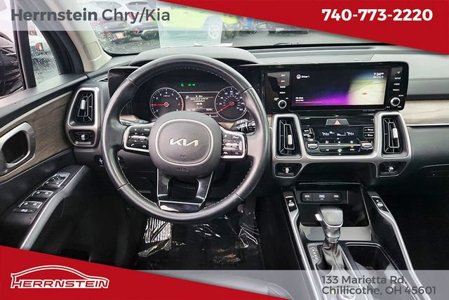 Used 2022 Kia Sorento S w/ Panoramic Sunroof Package AWD/4WD image 6