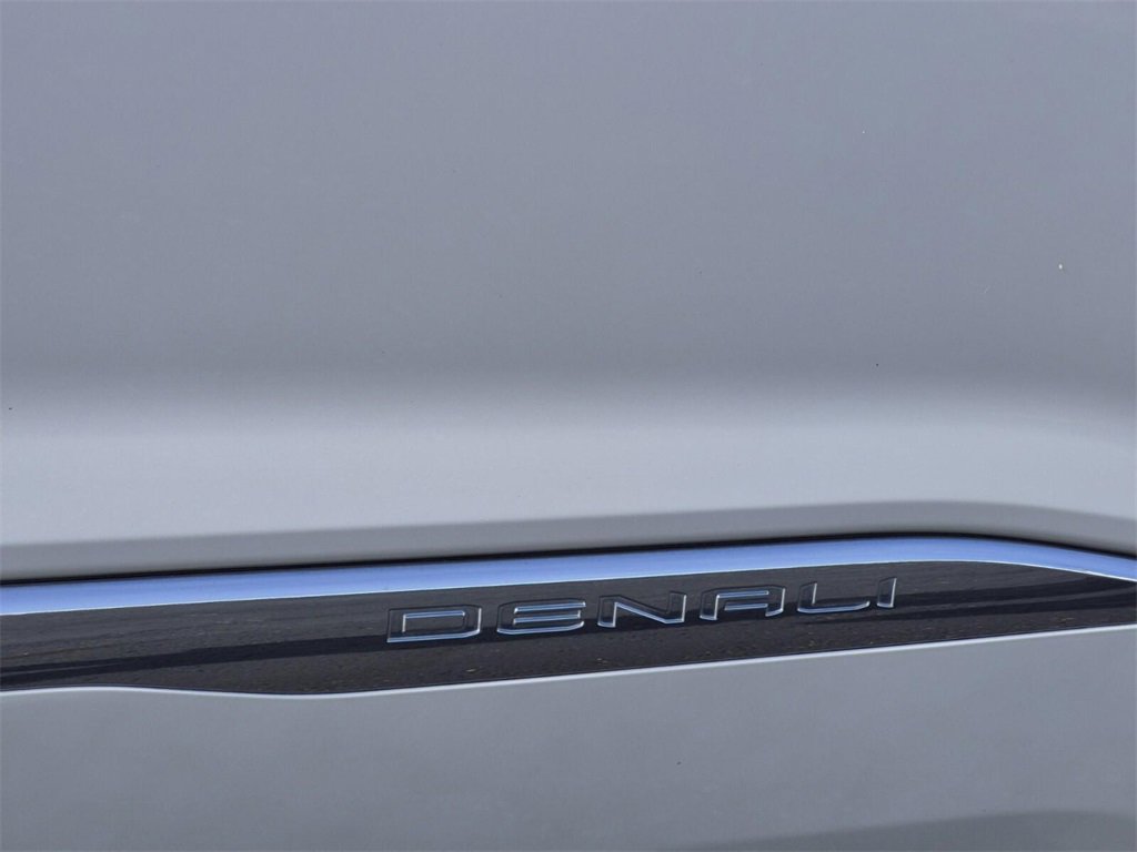Certified 2023 GMC Acadia Denali w/ Denali Technology Package image 10