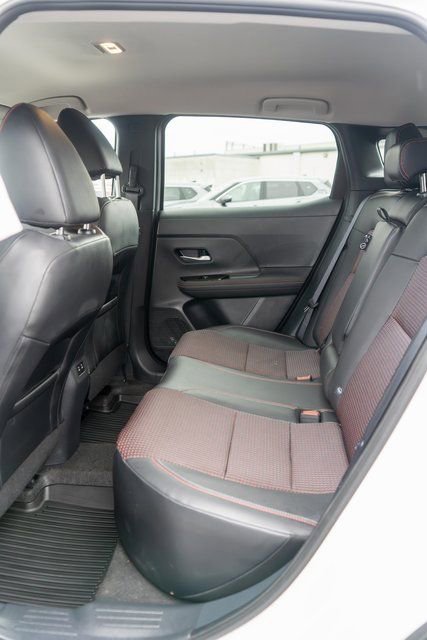 Certified 2025 Nissan Kicks SR image 11