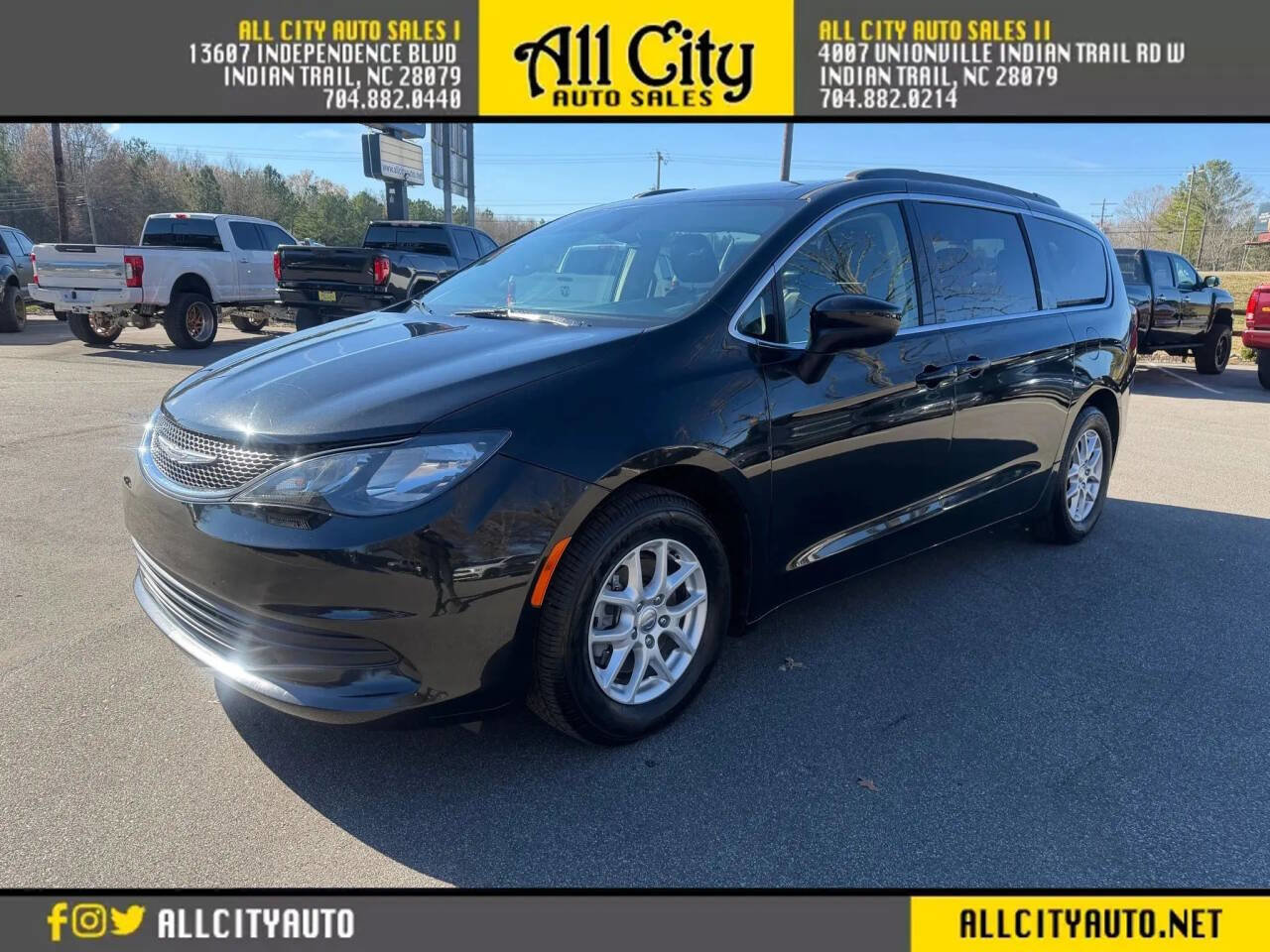 Used 2020 Chrysler Voyager Lxi FWD image 3