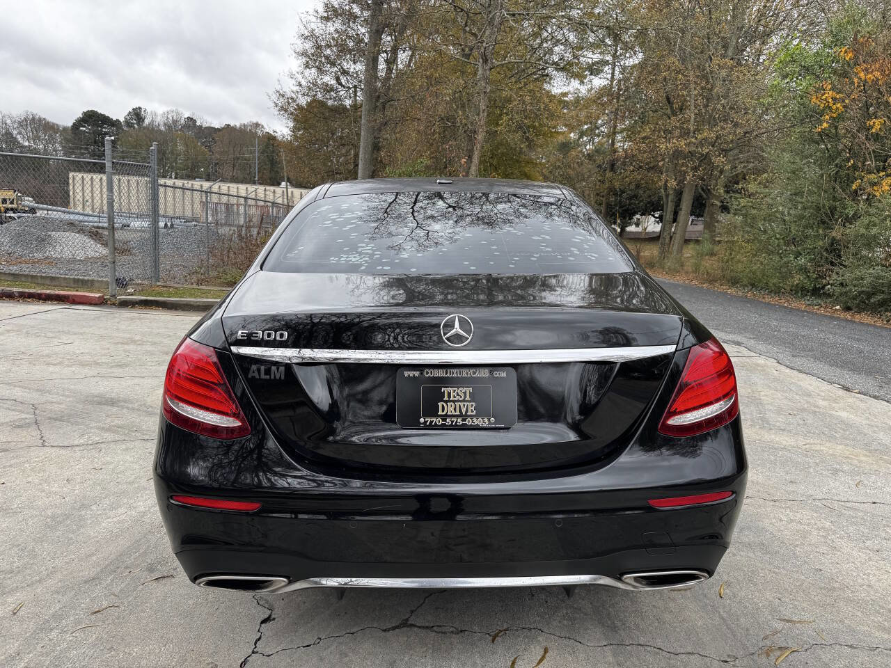 Used 2017 Mercedes-Benz E 300 image 9