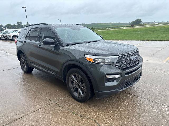 Certified 2024 Ford Explorer XLT w/ Equipment Group 202A AWD/4WD image 2