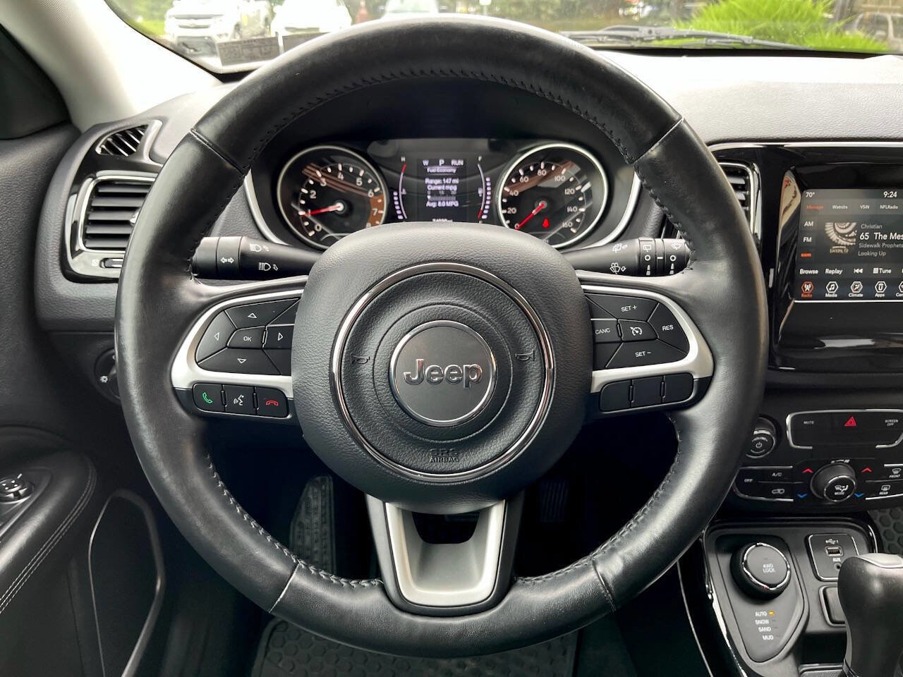 Used 2019 Jeep Compass Latitude image 14
