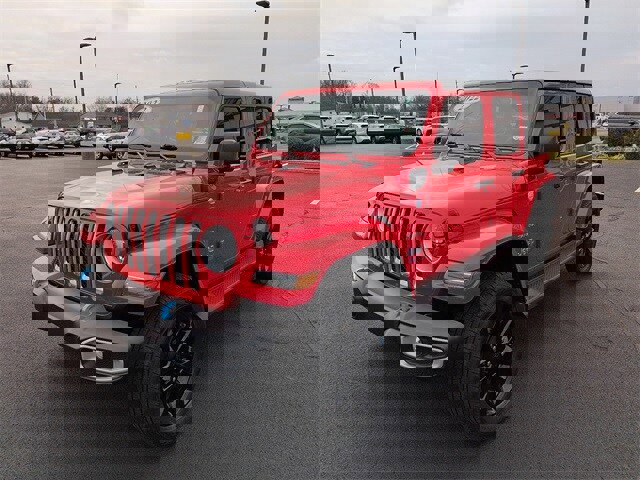 Used 2022 Jeep Wrangler Unlimited Sahara image 3