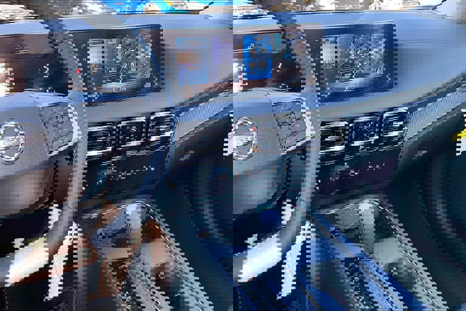 New 2026 Nissan Sentra SV image 6