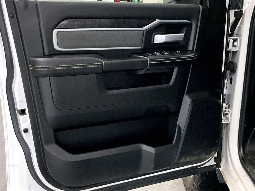 Used 2022 RAM 2500 Big Horn w/ Level 1 Equipment Group image 9