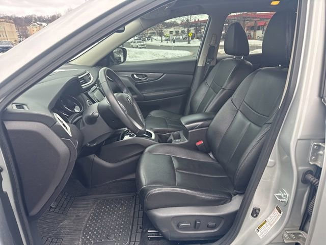 Used 2016 Nissan Rogue SL w/ SL Premium Package image 9