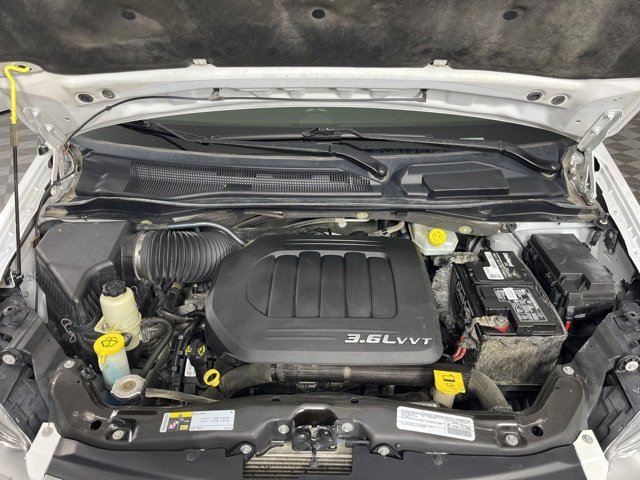 Used 2015 Chrysler Town & Country Touring-L w/ Driver Convenience Group image 35