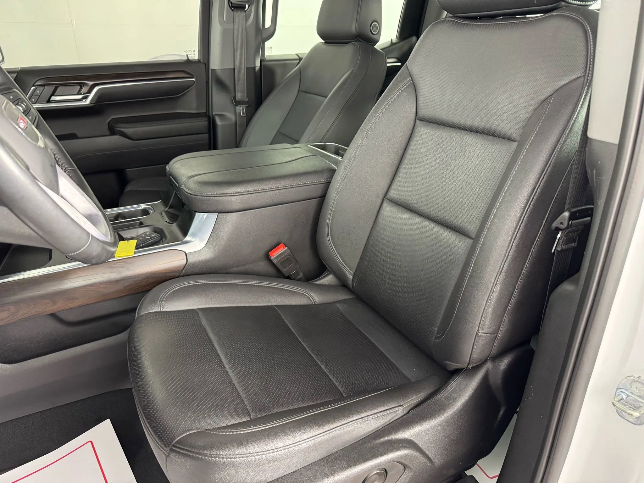 Used 2023 GMC Sierra 1500 SLT w/ SLT Premium Package image 32