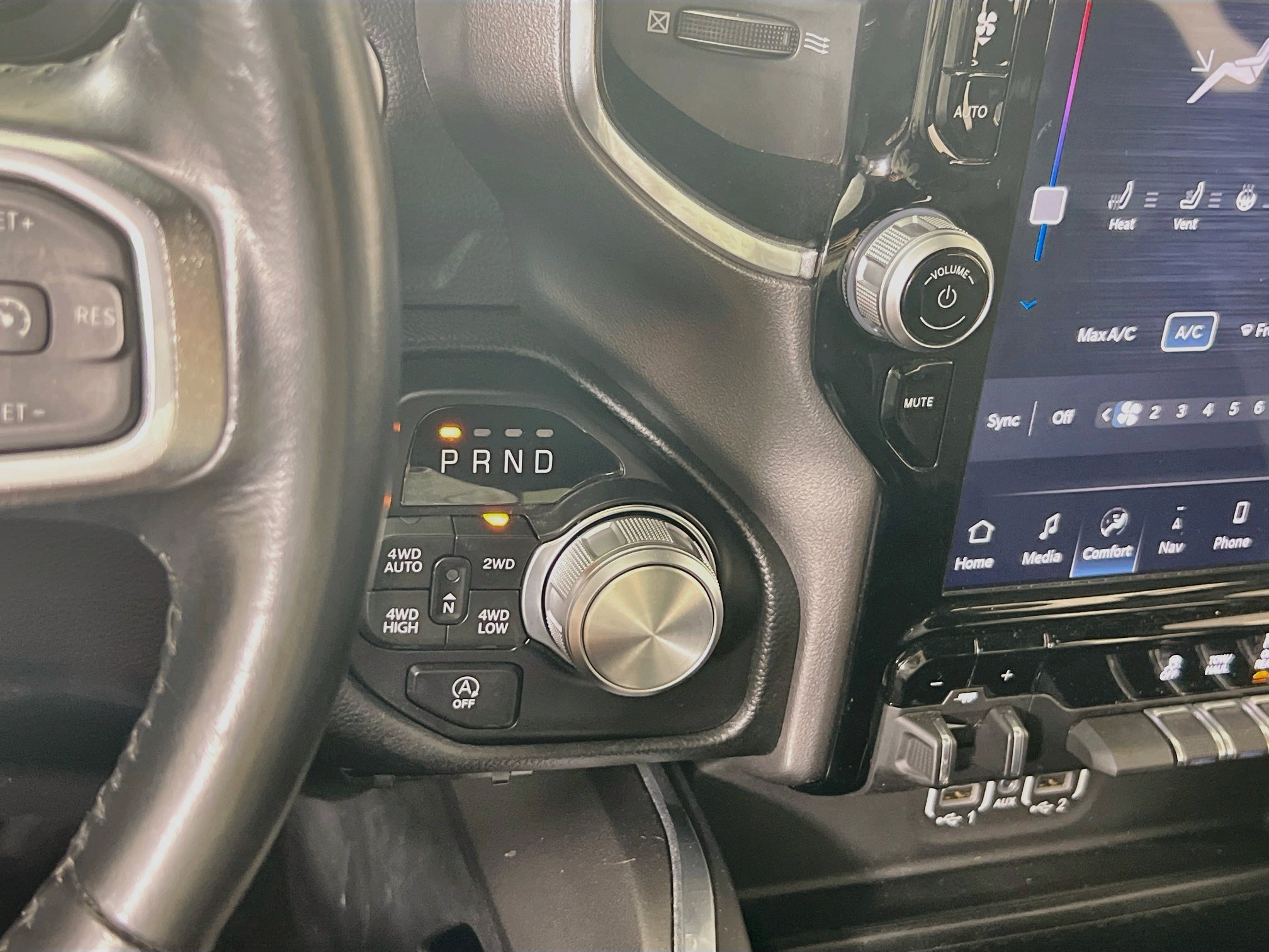 Used 2023 RAM 1500 Laramie AWD/4WD image 17