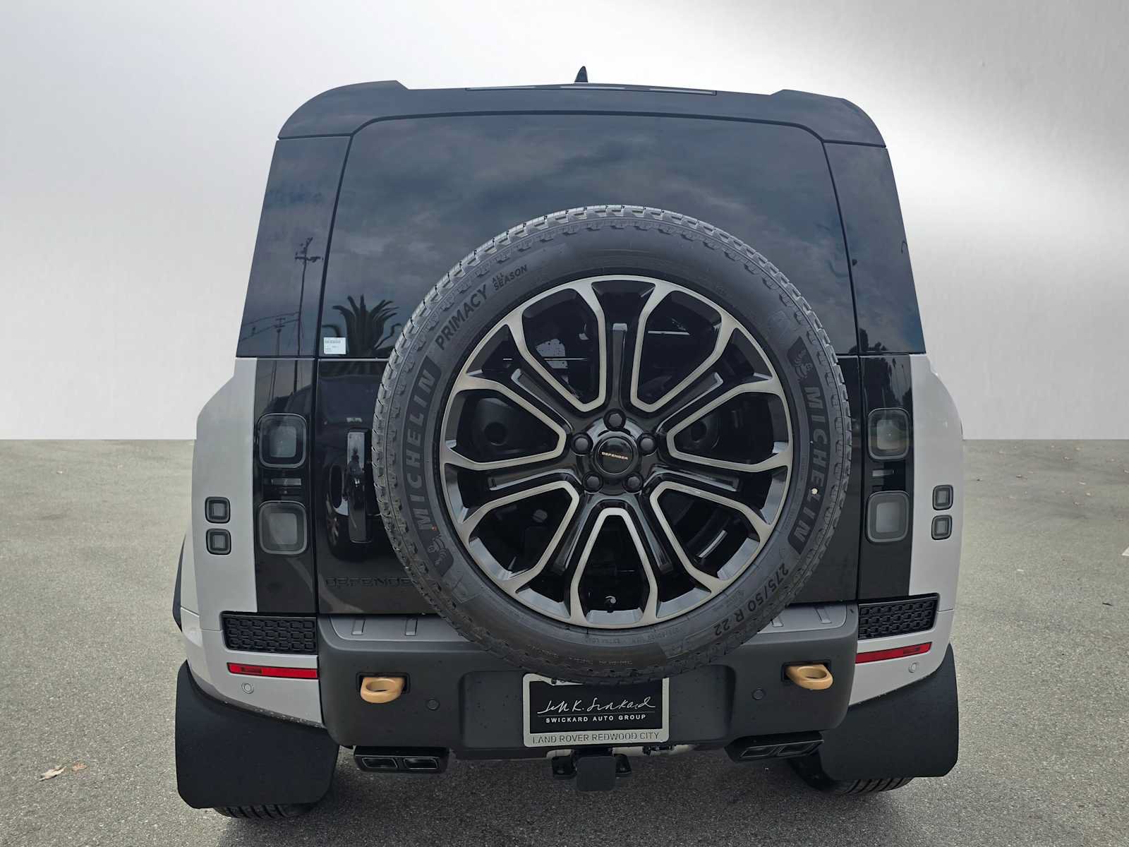 New 2026 Land Rover Defender 110 OCTA AWD/4WD image 4