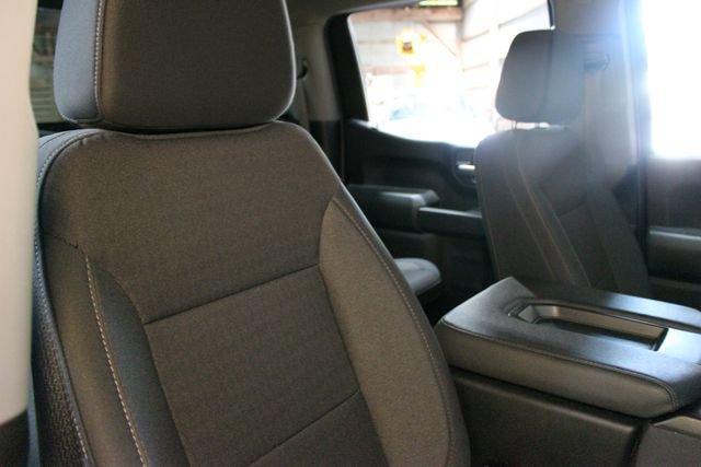 Used 2024 Chevrolet Silverado 1500 Custom w/ LPO, Dark Essentials Package AWD/4WD image 11