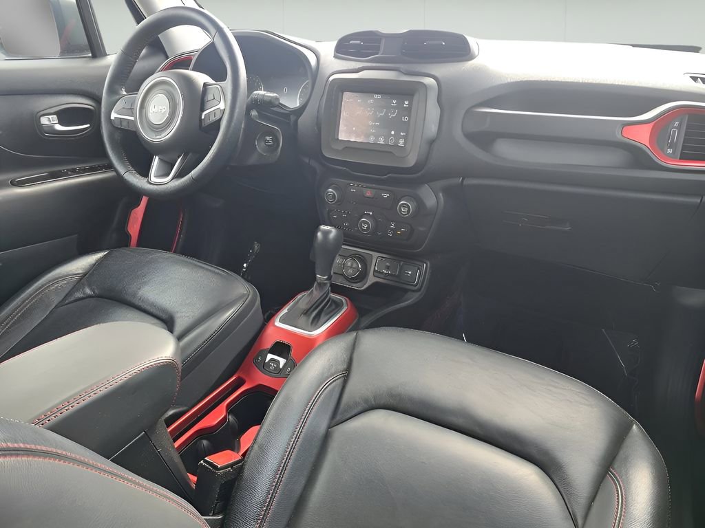 Used 2020 Jeep Renegade Trailhawk w/ Premium Leather Group image 27