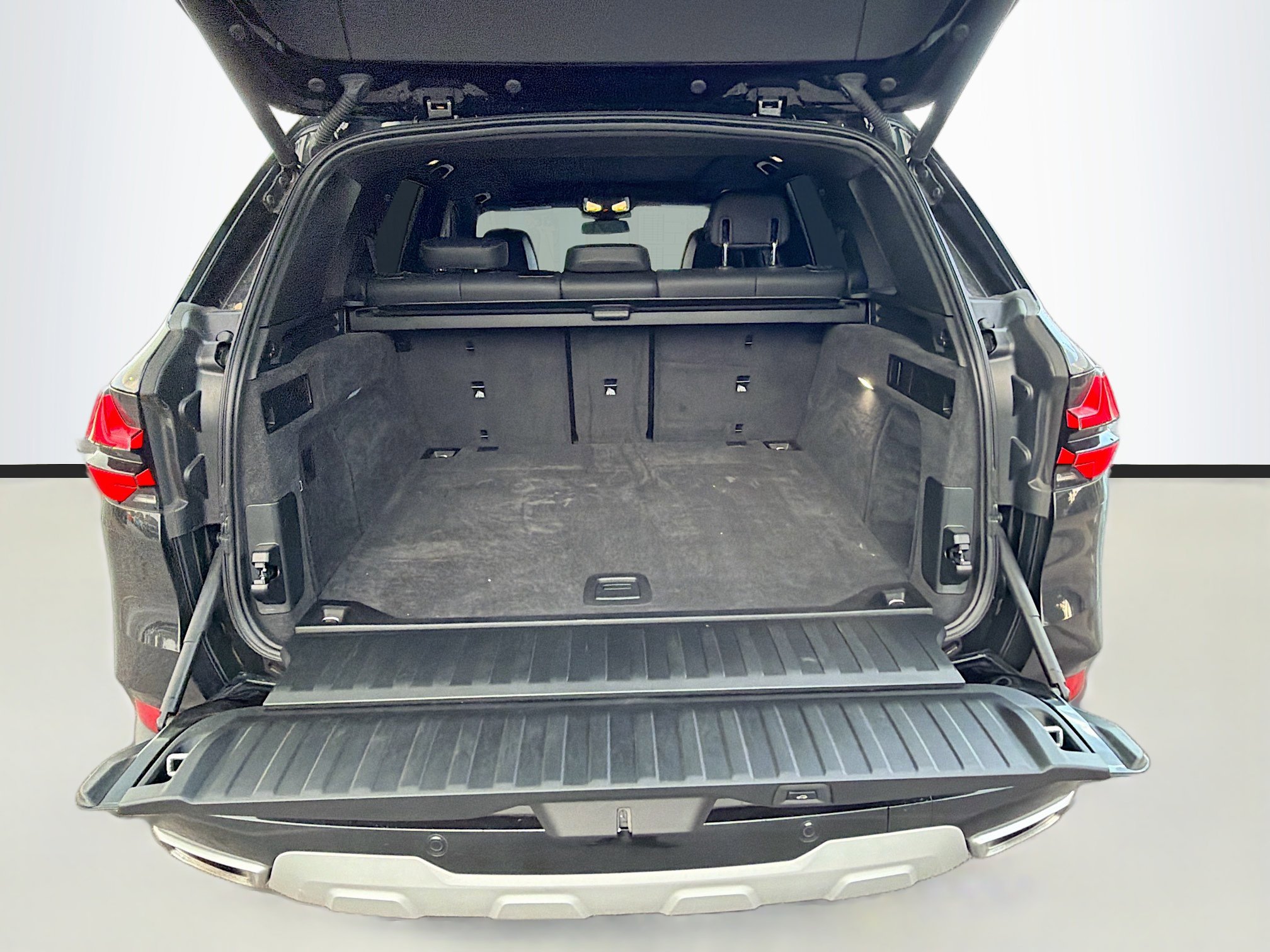 Used 2024 BMW X5 sDrive40i image 12