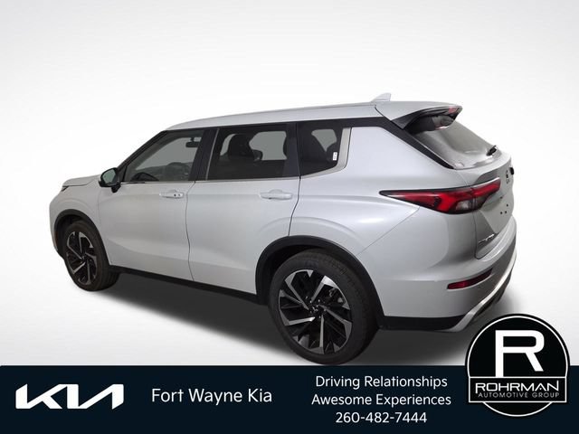Used 2024 Mitsubishi Outlander SE AWD/4WD image 10