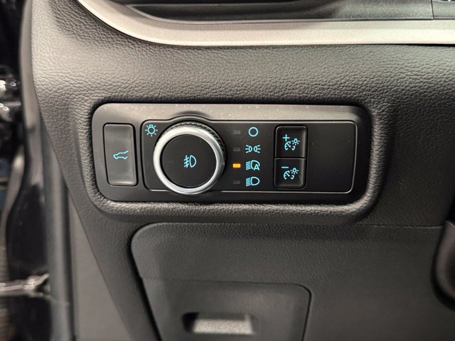 Used 2023 Ford Explorer XLT w/ Equipment Group 202A RWD image 11