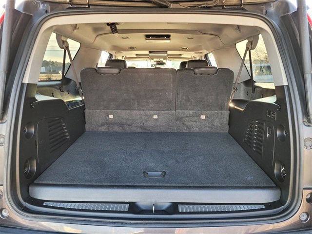 Used 2016 Cadillac Escalade ESV Luxury image 19