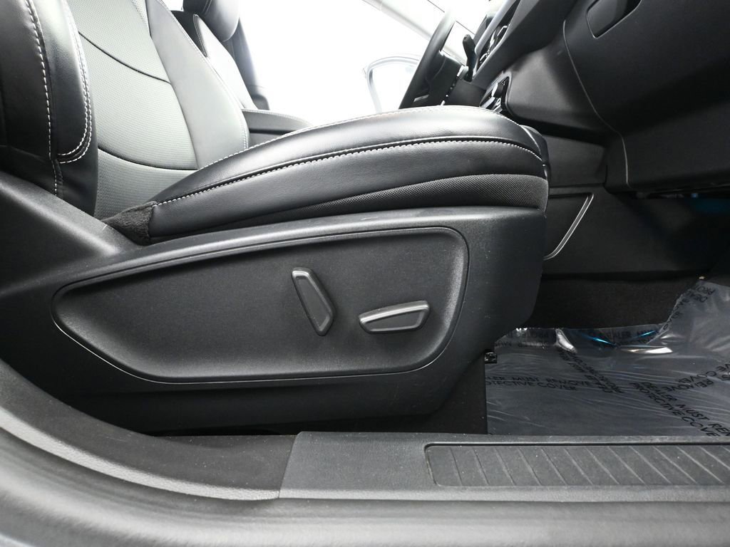 Used 2024 Ford Escape Platinum AWD/4WD image 44