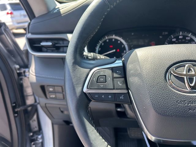 Used 2021 Toyota Highlander XLE FWD image 20