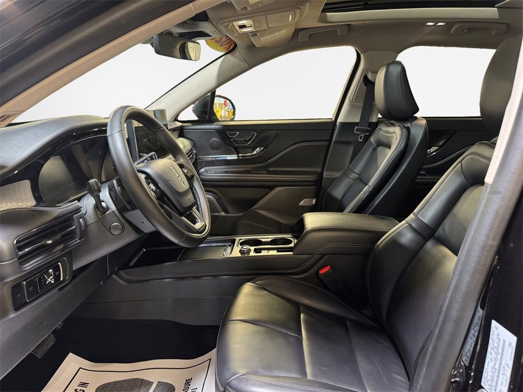 Used 2023 Lincoln Corsair AWD w/ Equipment Group 101A image 12