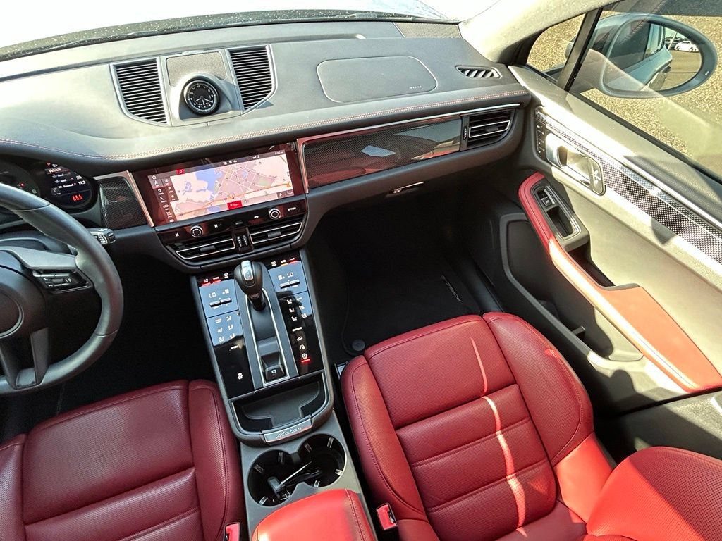 Used 2024 Porsche Macan AWD/4WD image 11