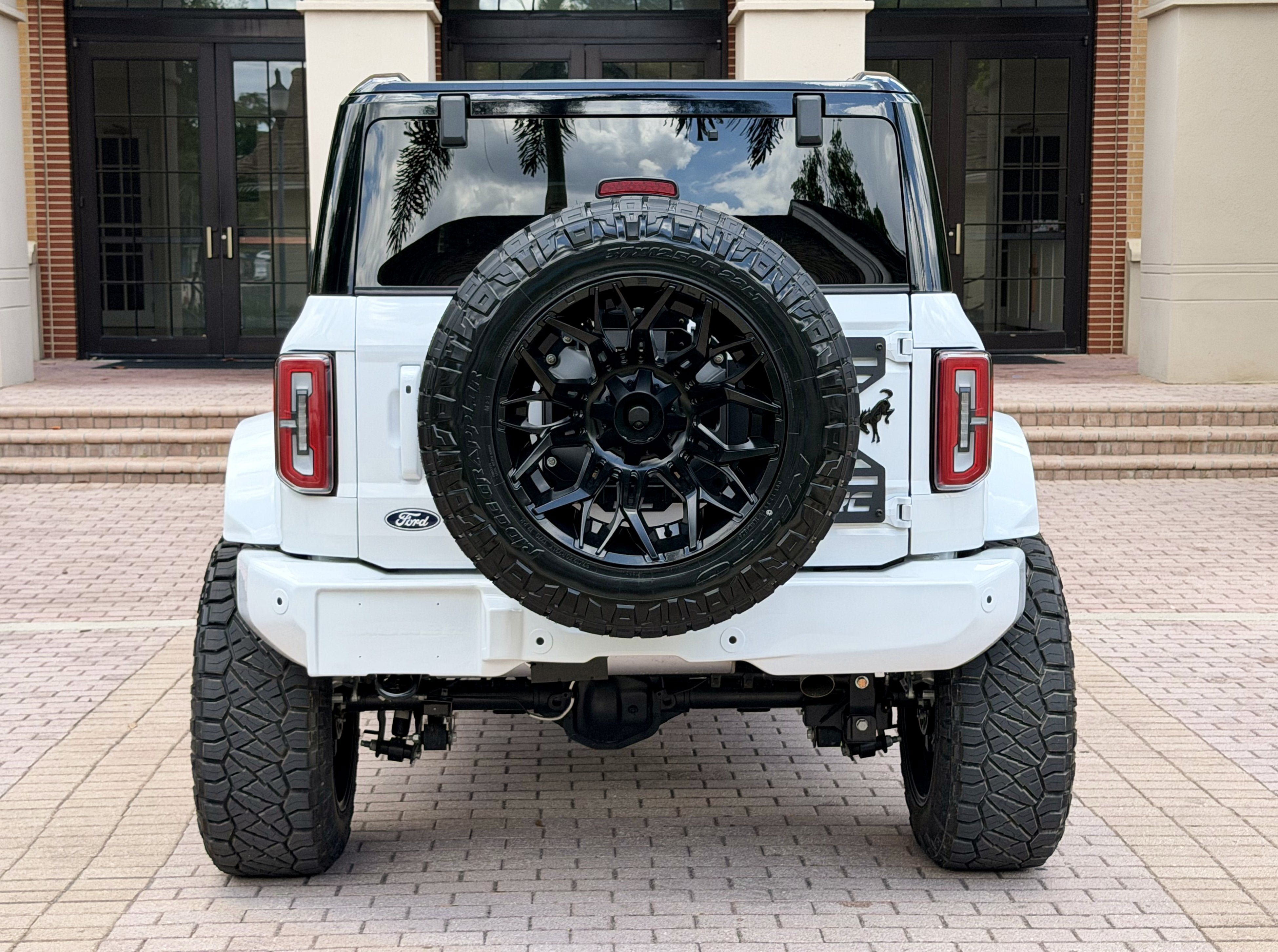 Used 2026 Ford Bronco Outer Banks AWD/4WD image 14