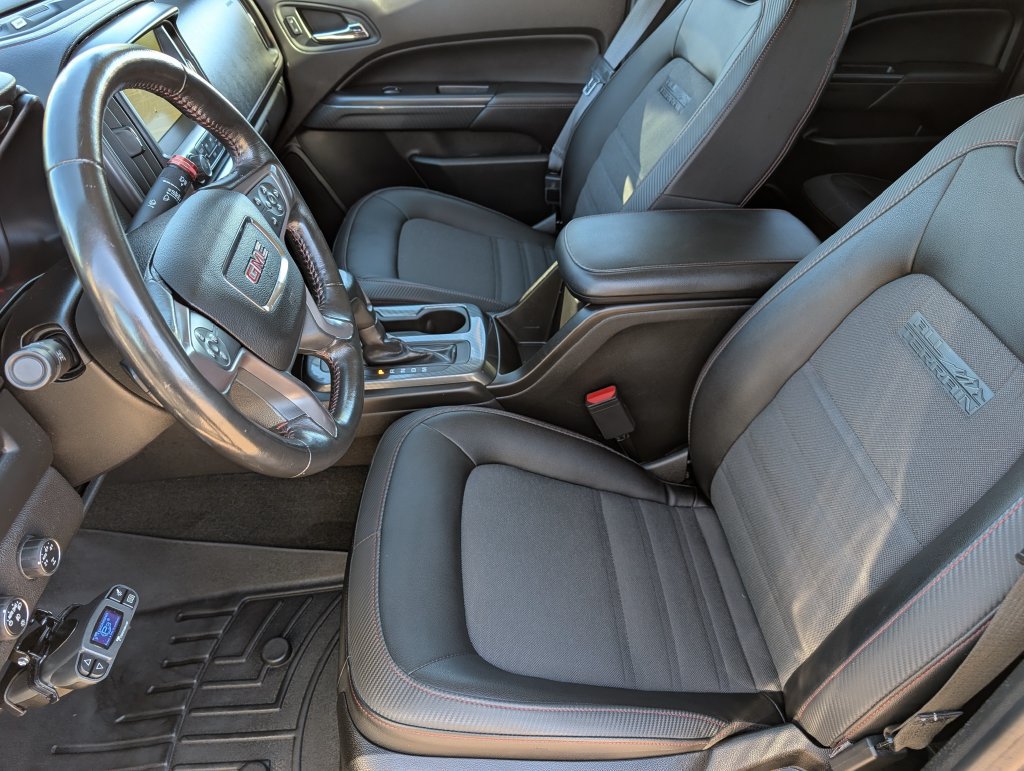 Used 2015 GMC Canyon SLE w/ All-Terrain Package AWD/4WD image 14