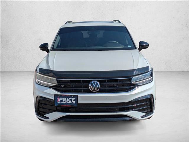 Used 2024 Volkswagen Tiguan SE R-Line AWD/4WD image 2