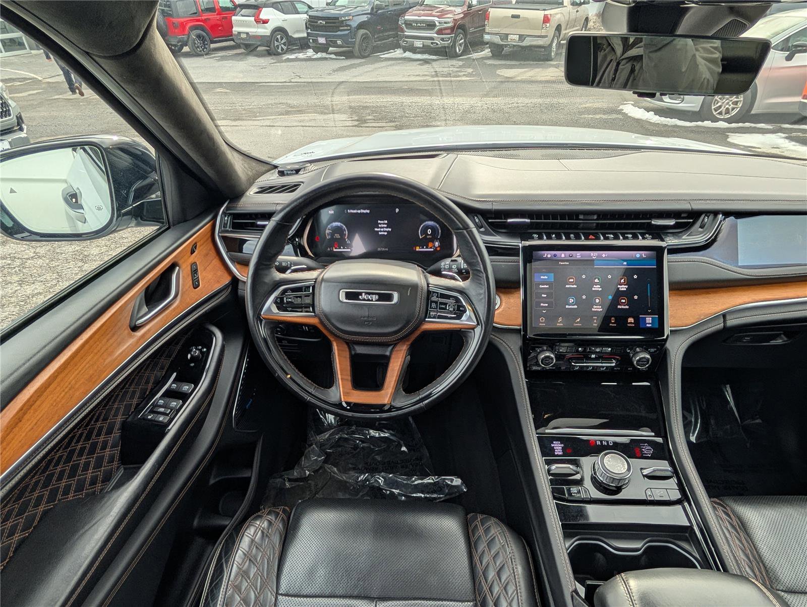 Used 2023 Jeep Grand Cherokee Summit image 18