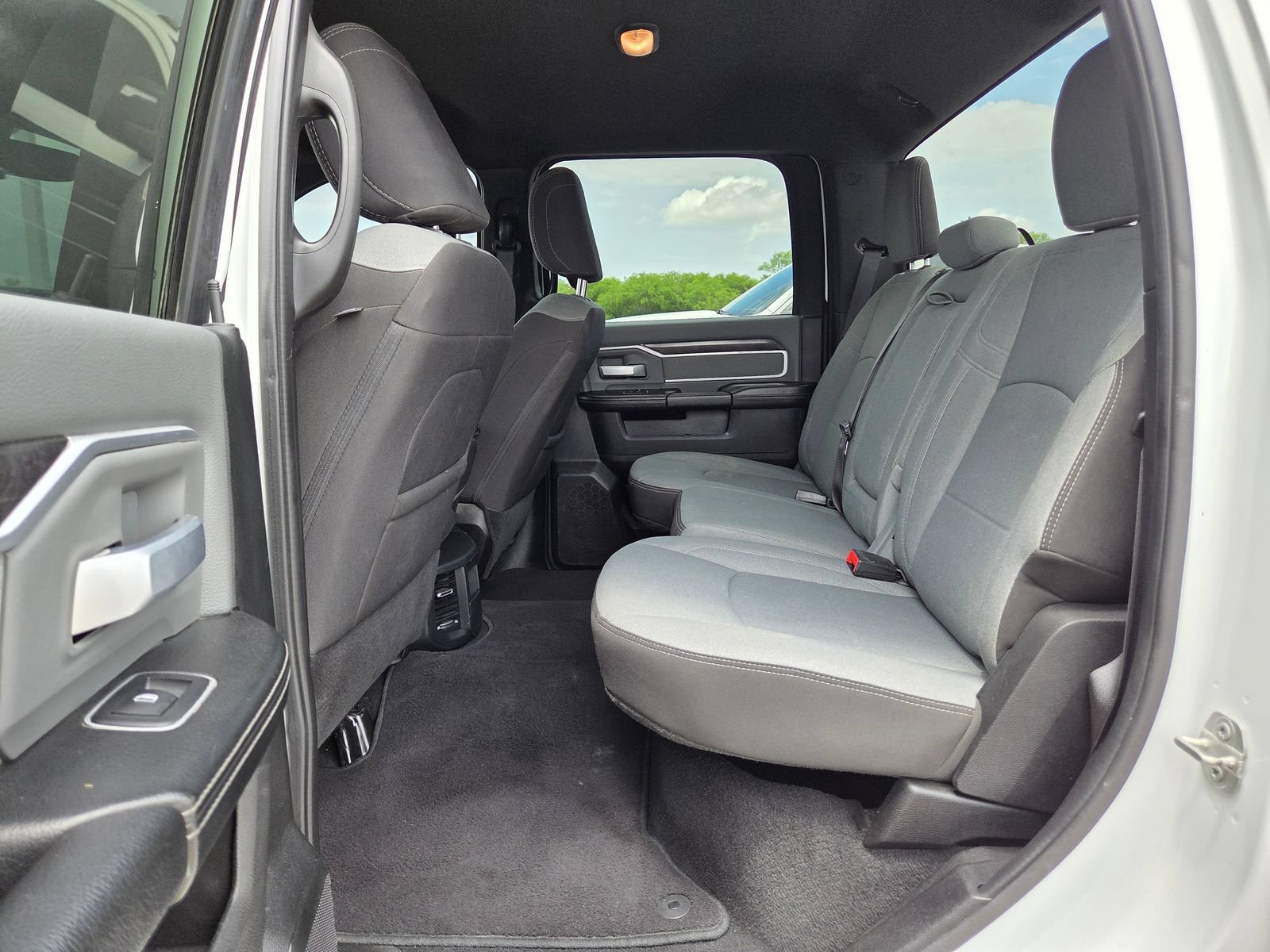 Used 2023 RAM 2500 Big Horn w/ Level 1 Equipment Group AWD/4WD image 19